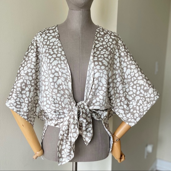 Leopard Silver Shawl - Picture 1 of 6